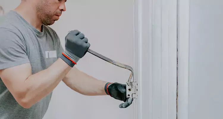 Cracked Door Jamb Repair in Fort Myers, FL