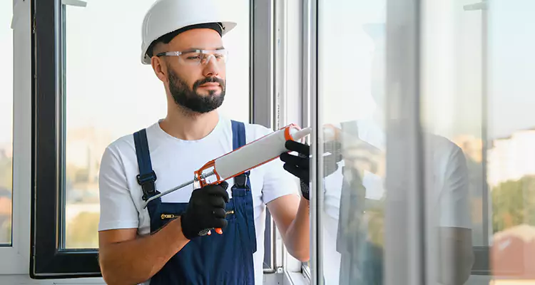 Retractable Screens Repair for Patio in Fort Myers, FL