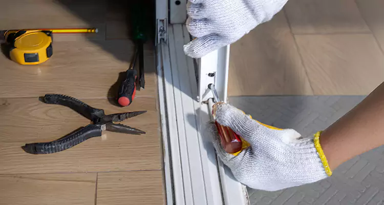 Screen Door Wheel Replacement in Fort Myers, FL