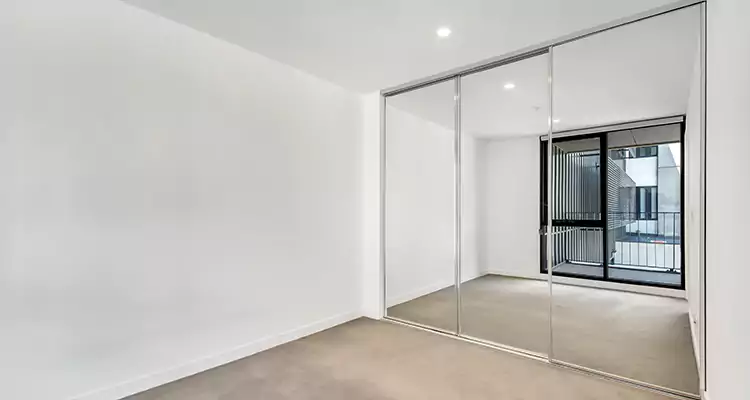 Why Homeowners Choose Us for Sliding Mirror Door Replacement in Fort Myers, FL