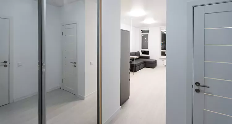 Modern Mirrored Closet Doors Repair in Fort Myers, FL
