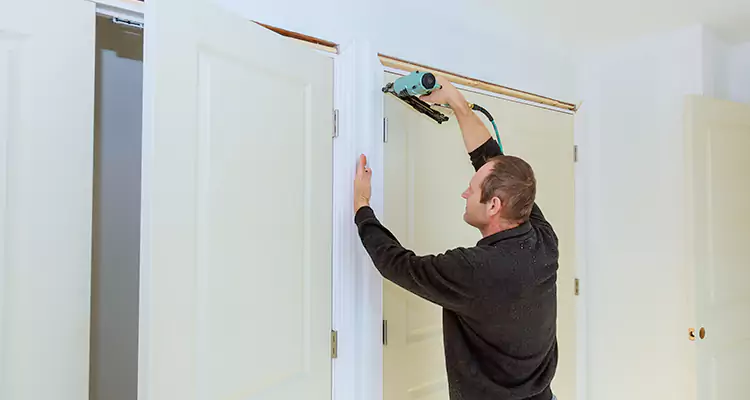 Top Rated Door Fixing ServiceFixing Garage Door Track in Fort Myers, FL