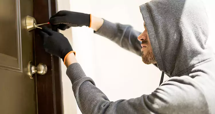 Emergency Motel Lock Repairs—Available 24/7 in Fort Myers, FL