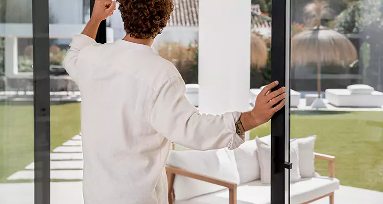 Sliding Screen Door Maintenance for Closing Issues in Fort Myers, FL