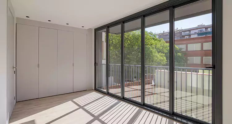 Fix Sliding Screen Door Track in Fort Myers, FL